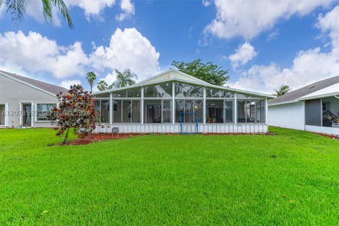 Tiny photo for 527 SE 27th Dr, Homestead, FL 33033 (MLS # A12078555)
