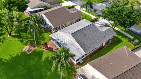 Tiny photo for 527 SE 27th Dr, Homestead, FL 33033 (MLS # A12078555)