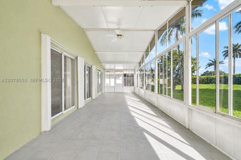Tiny photo for 527 SE 27th Dr, Homestead, FL 33033 (MLS # A12078555)