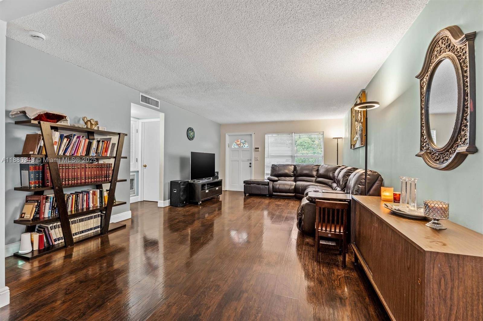 PALM-AIRE VILLAGE 2ND SEC - Residential