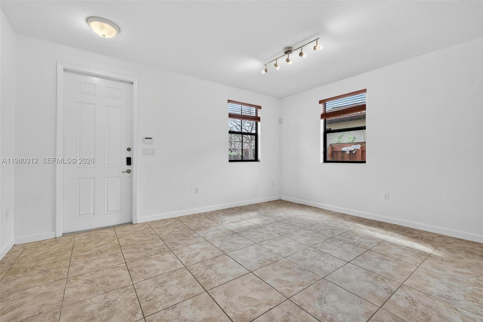 SILVER PALM EAST SEC TWO - Residential Lease