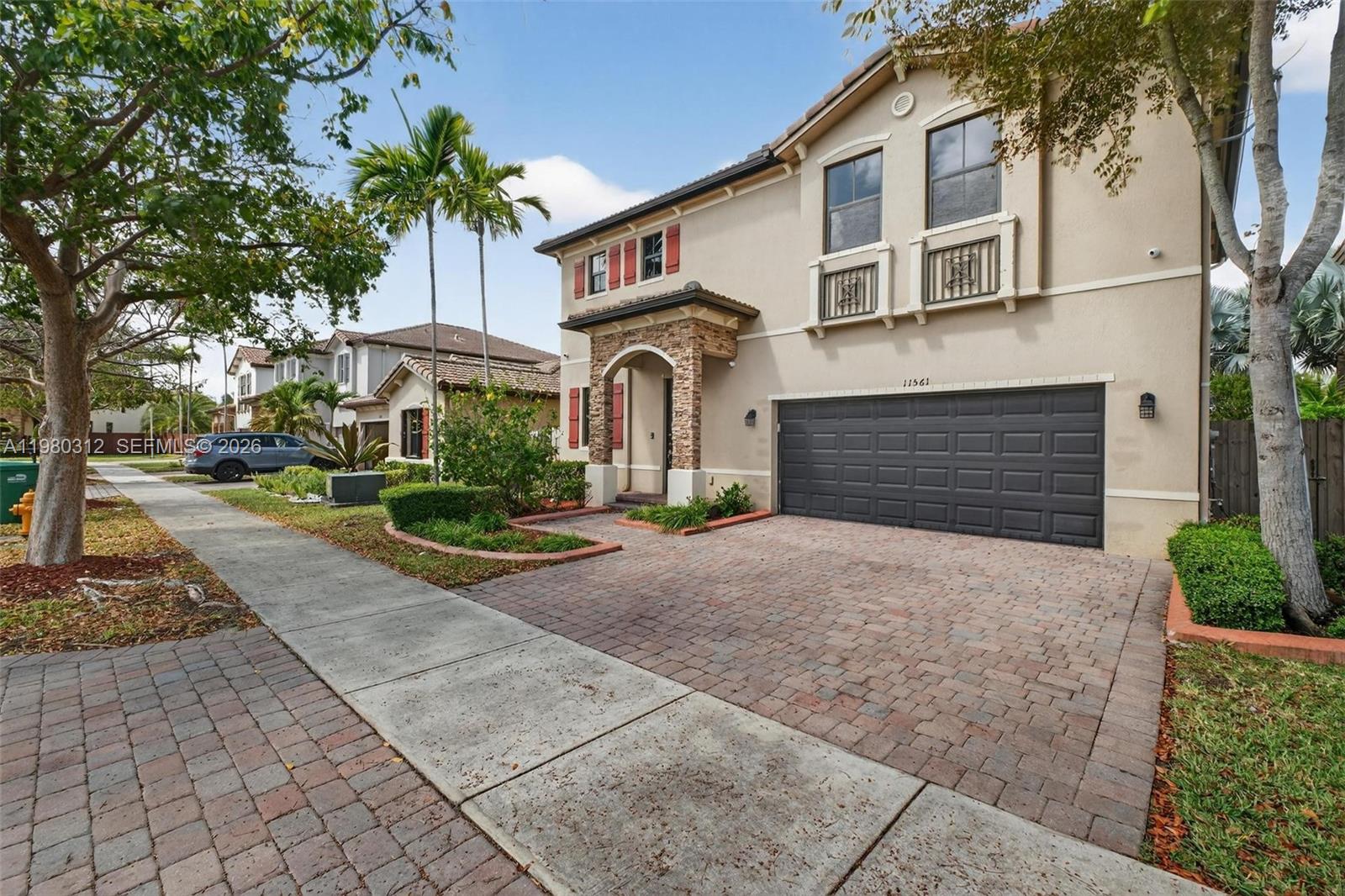 SILVER PALM EAST SEC TWO - Residential Lease