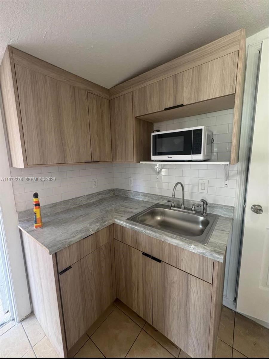 HAMNER'S MARJORY B RENMAH - Residential