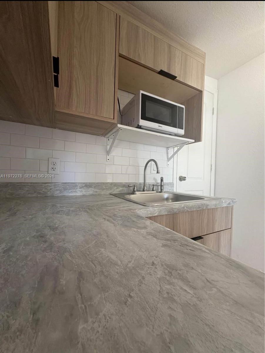 HAMNER'S MARJORY B RENMAH - Residential