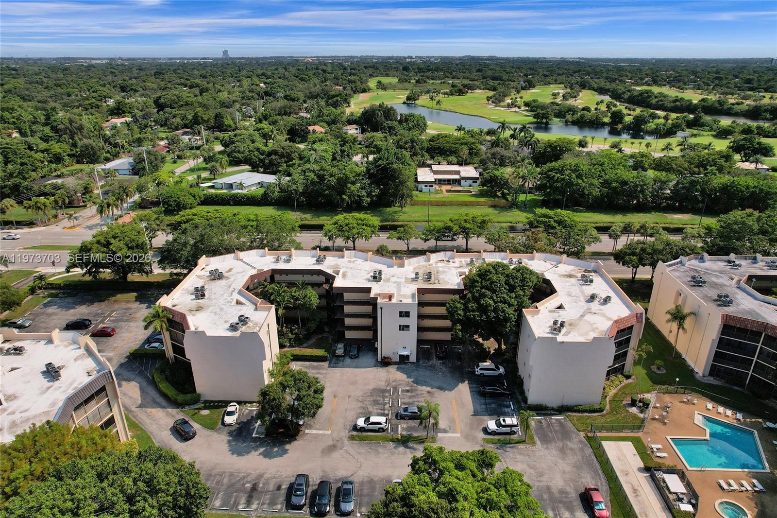 PLANTATION CLUB D CONDO - Residential