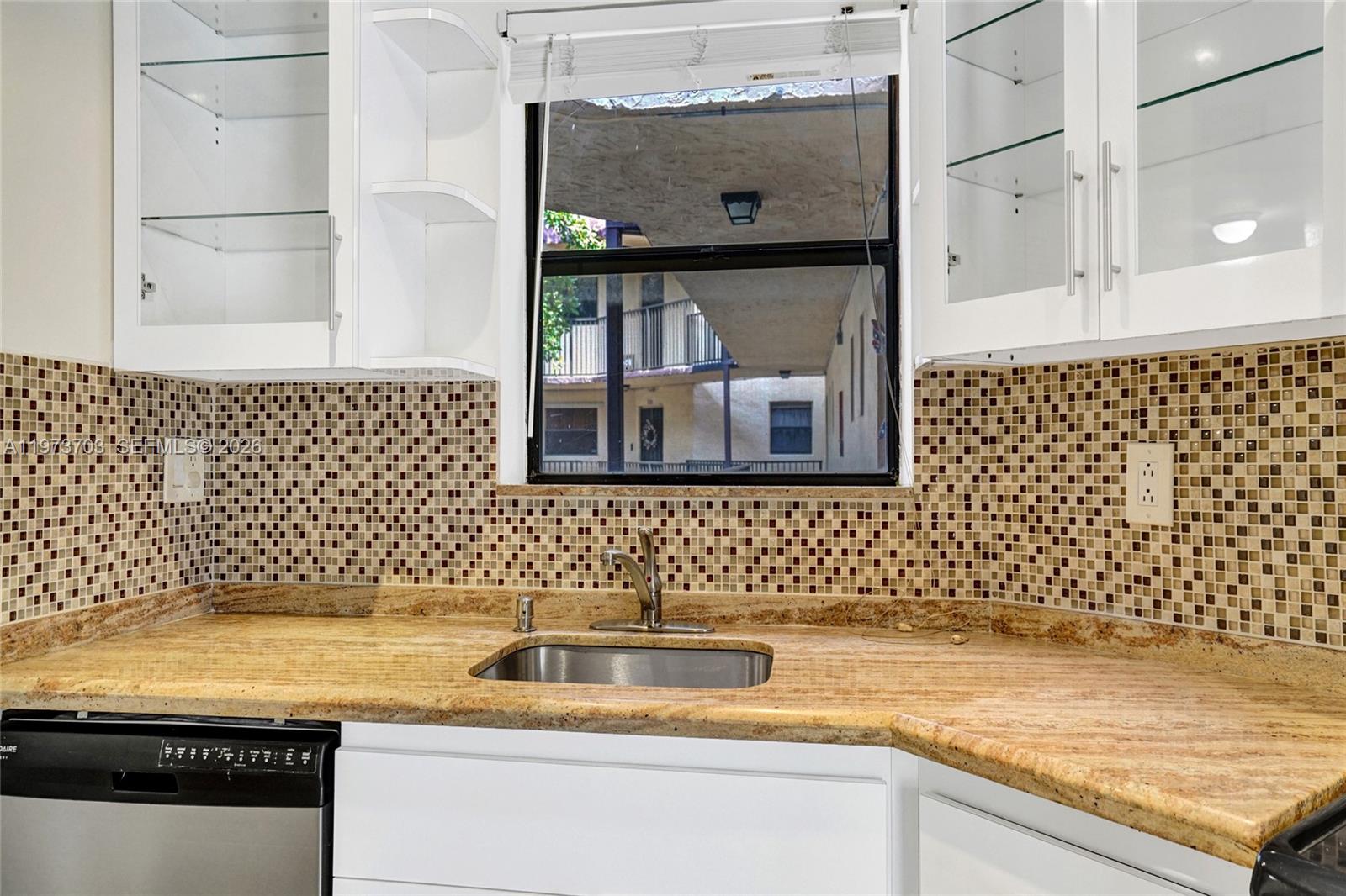 PLANTATION CLUB D CONDO - Residential