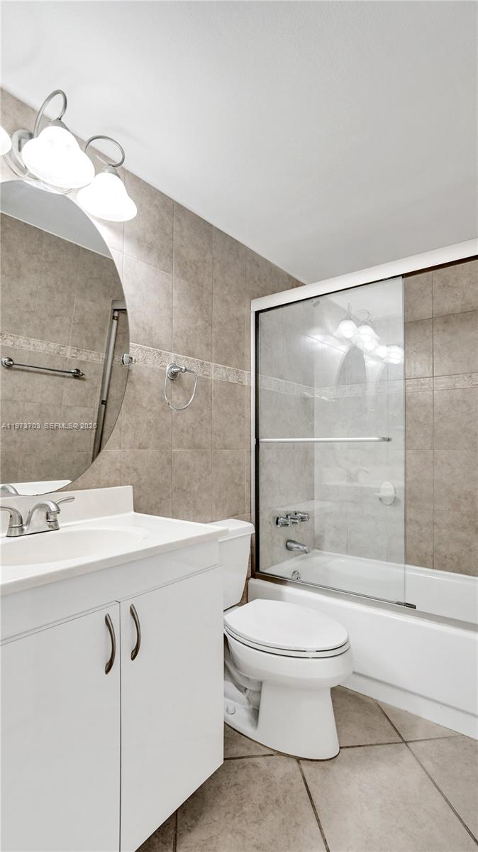 PLANTATION CLUB D CONDO - Residential