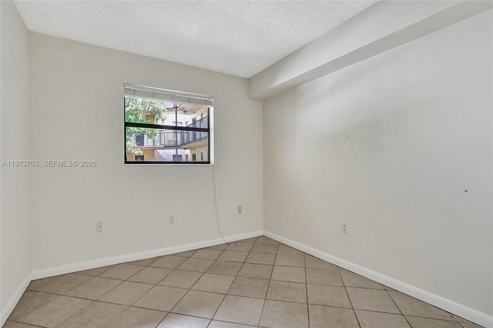 PLANTATION CLUB D CONDO - Residential