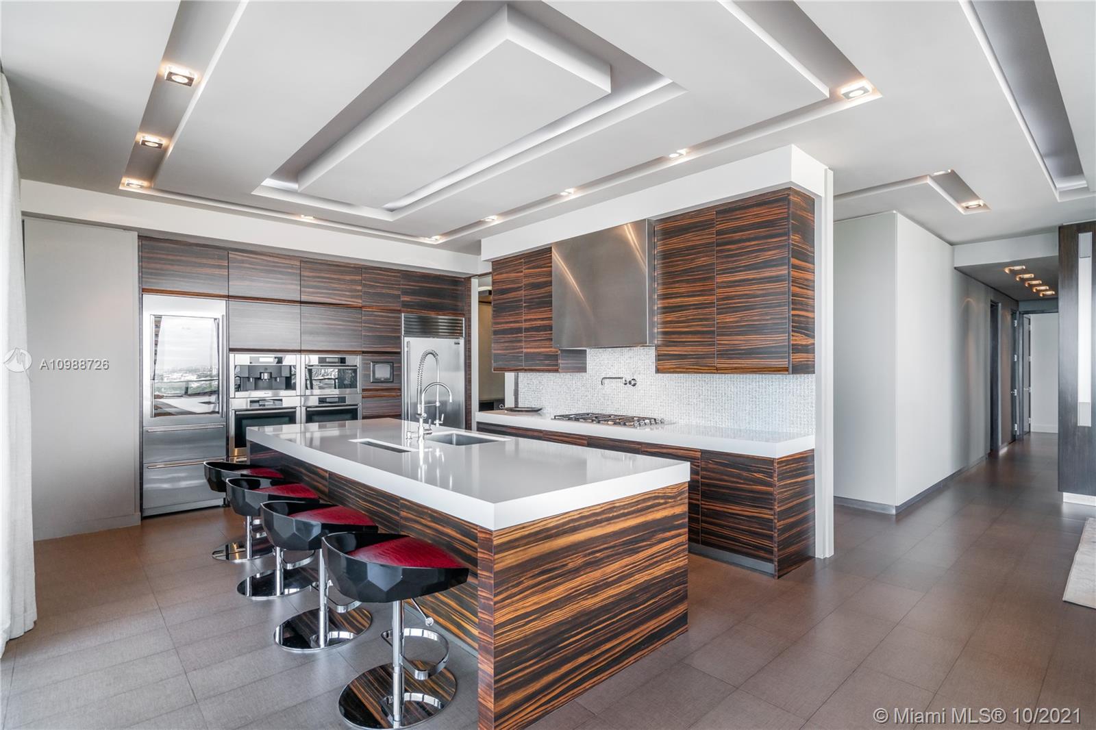 APOGEE CONDO - Residential