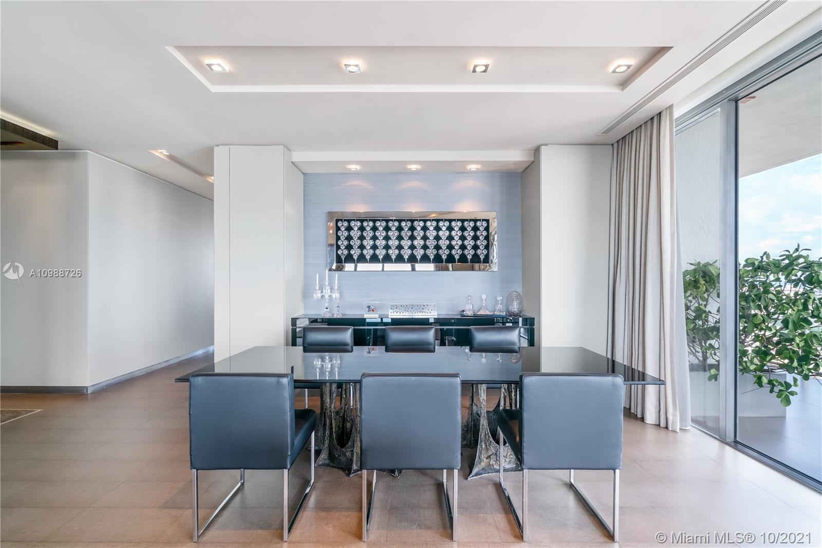 APOGEE CONDO - Residential