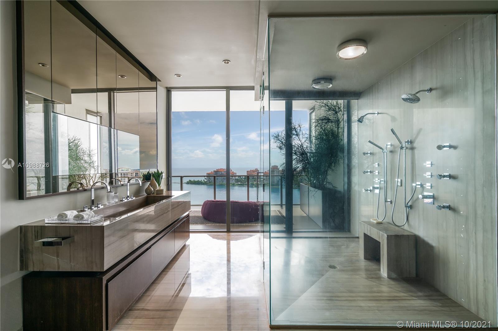 APOGEE CONDO - Residential