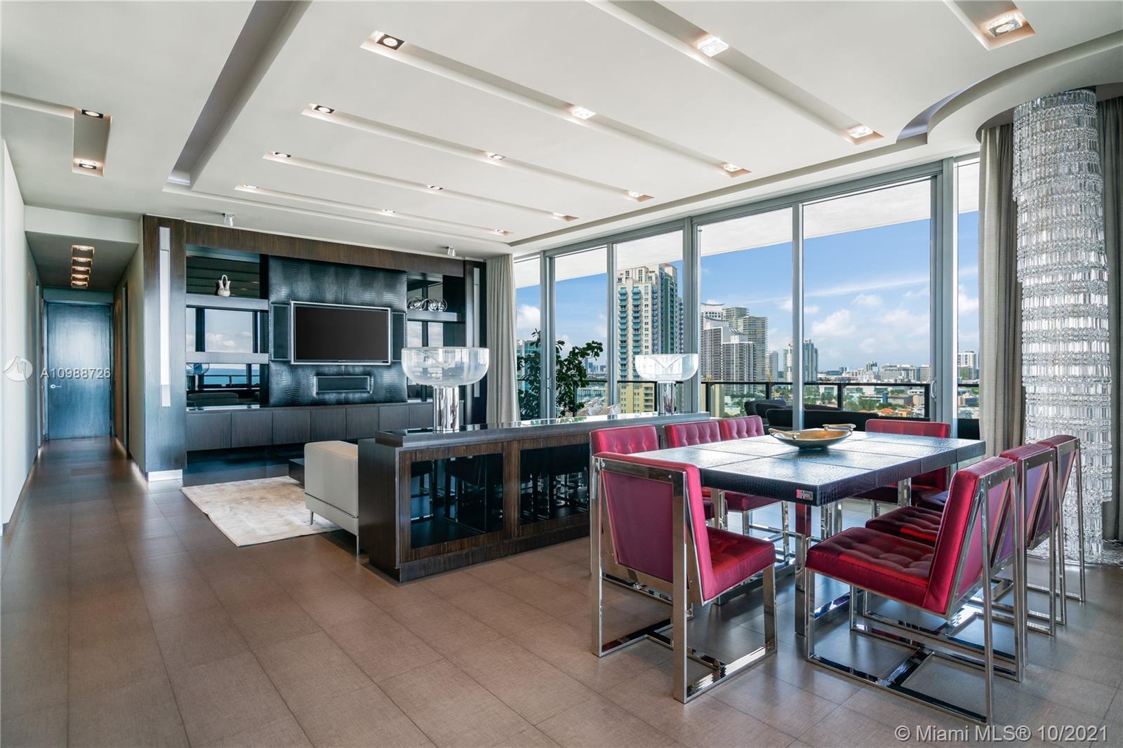 APOGEE CONDO - Residential