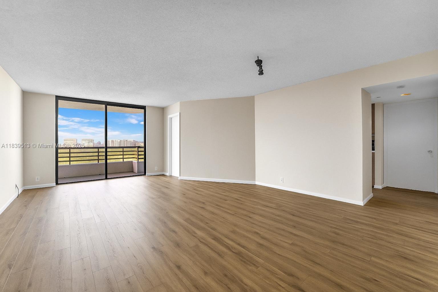 Welcome Home ! Premium location in the heart of Aventura ! Very spacious corner unit 3 bedrooms 2 bath in Parc Central Tower. High floor with amazing golf views and plenty of natural light. Washer and Dryer in the unit. Water, cable and Internet included in the rent
Parc Central is 5 stars building; 24 hour security, Front Desk assistance, and amazing amenities: 2 community pools, gym, fitness classes, Sand Volleyball and much more. Minutes from AVENTURA MALL , Beach and supermarkets. Ideal place for families.
Brand new wooden floors are being installed now !