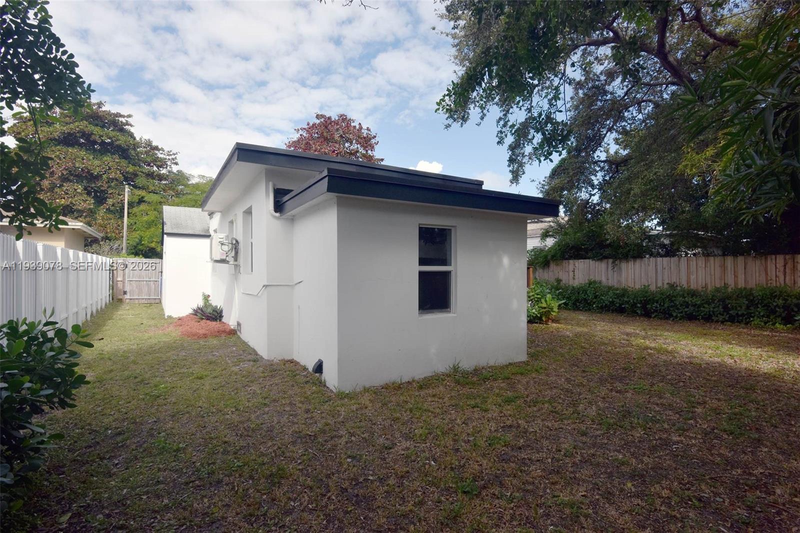 SEVENTH AVE PARK - Residential