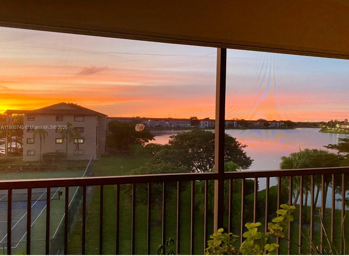 IVANHOE EAST AT CENTURY V - Residential