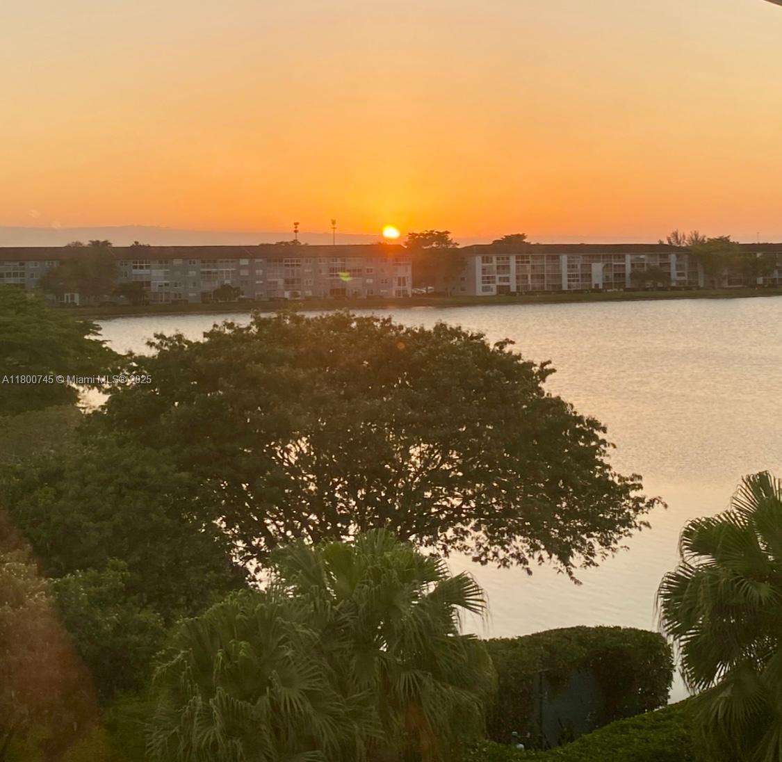 Property for Sale at 1500 Sw 131st Way 401N, Pembroke Pines, Miami-Dade County, Florida - Bedrooms: 2 
Bathrooms: 2  - $299,000