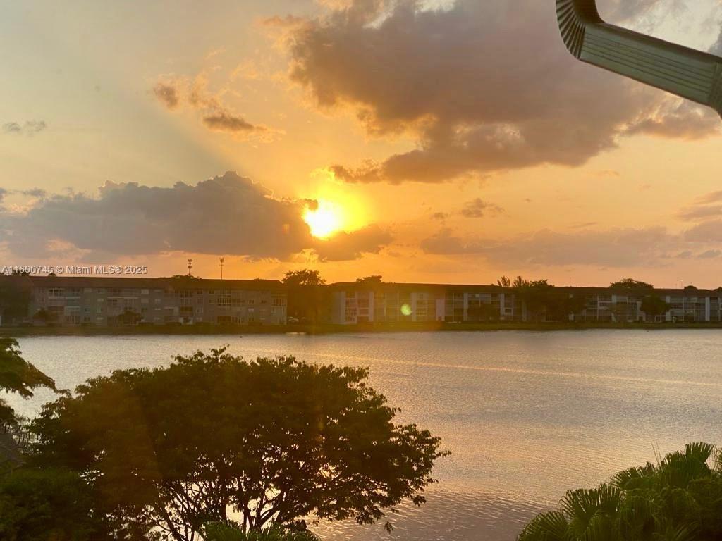 IVANHOE EAST AT CENTURY V - Residential