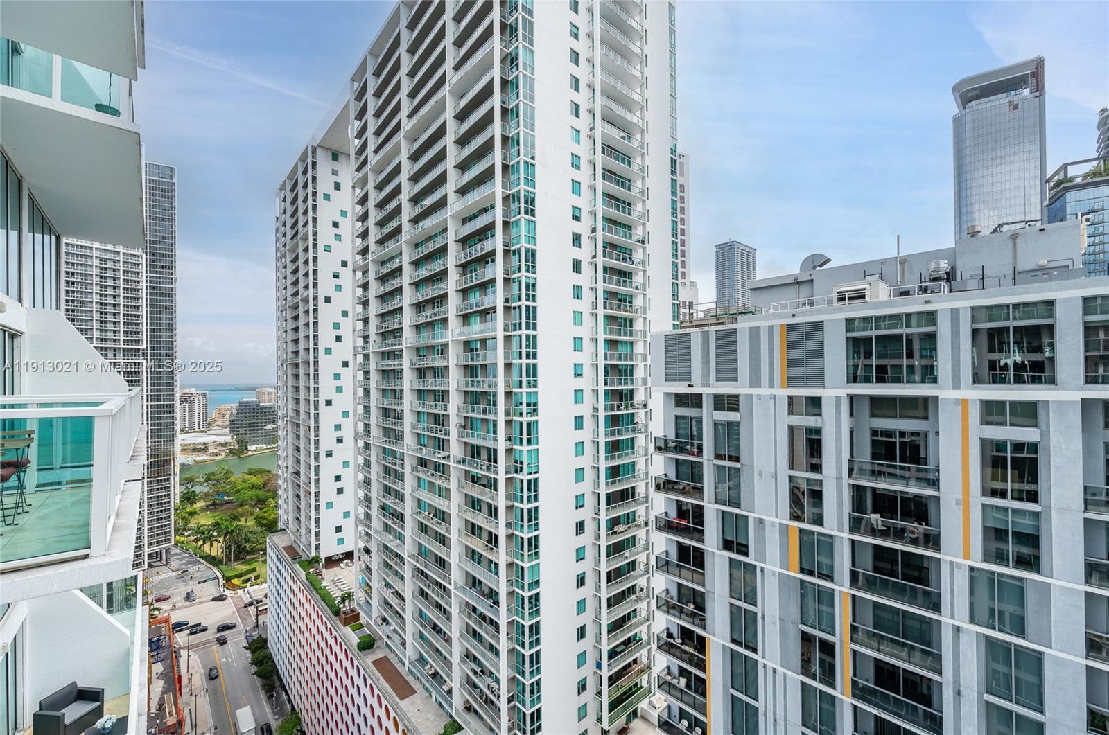 BRICKELL ON THE RIVER S T - Residential Lease