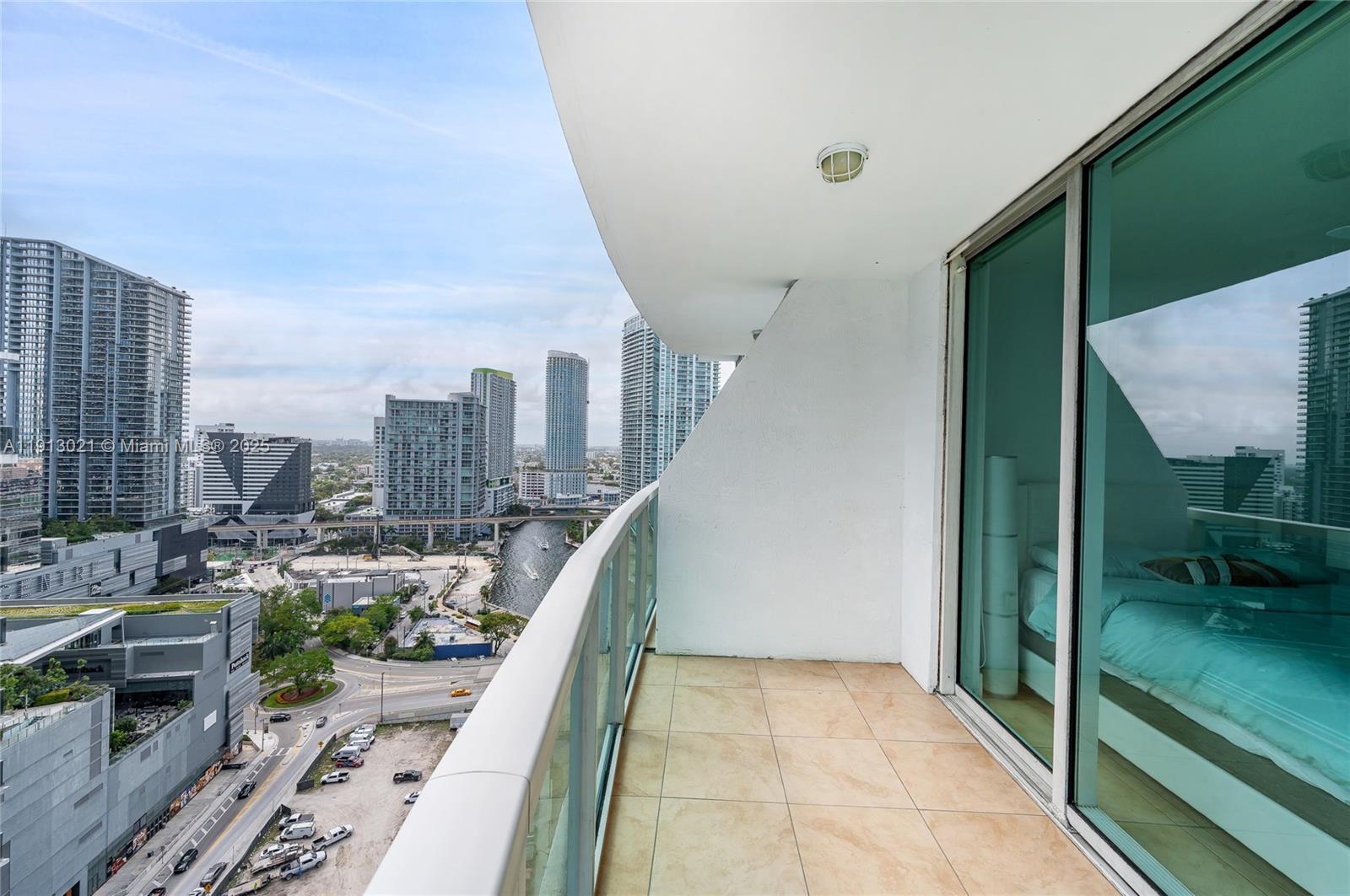 BRICKELL ON THE RIVER S T - Residential Lease