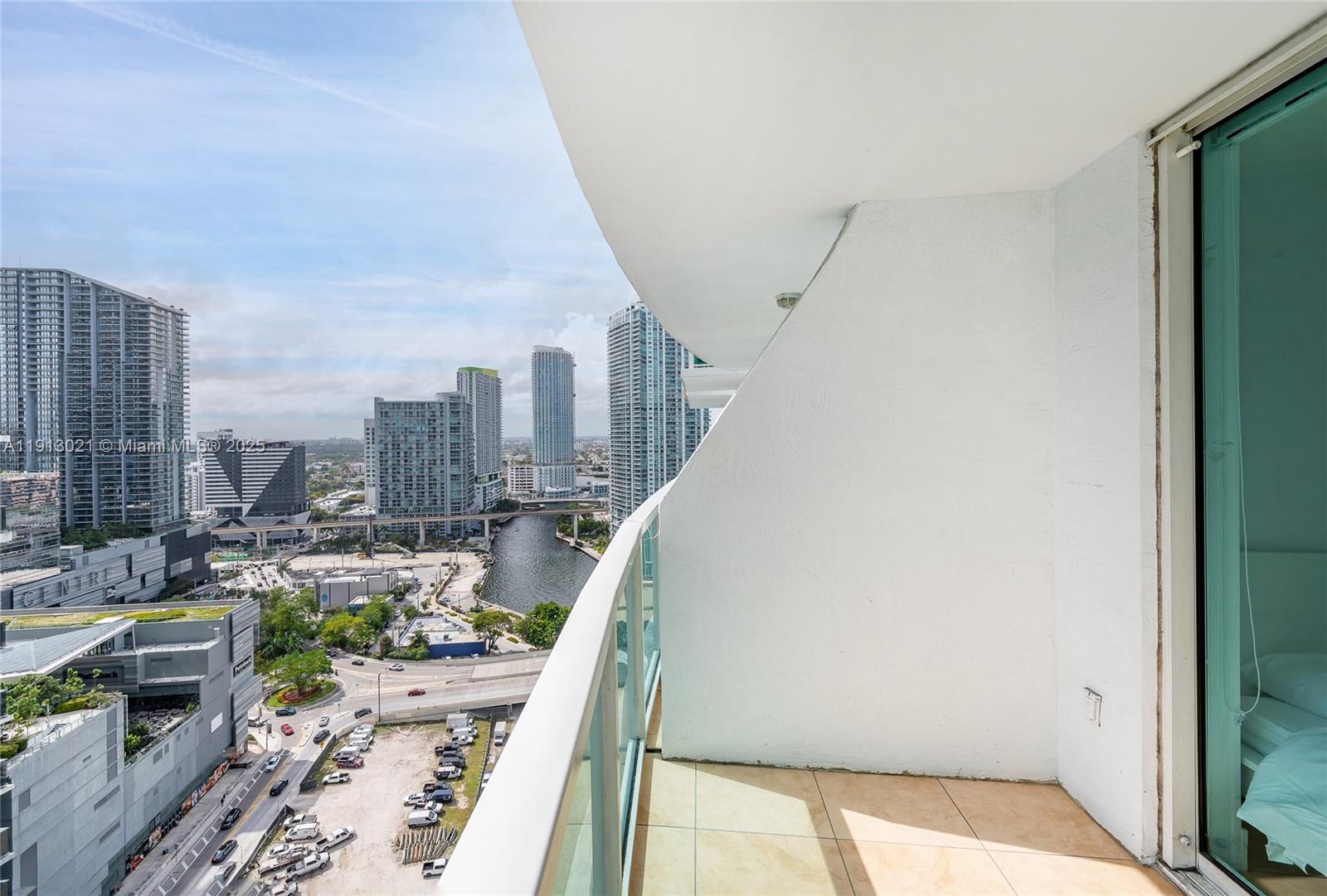 BRICKELL ON THE RIVER S T - Residential Lease