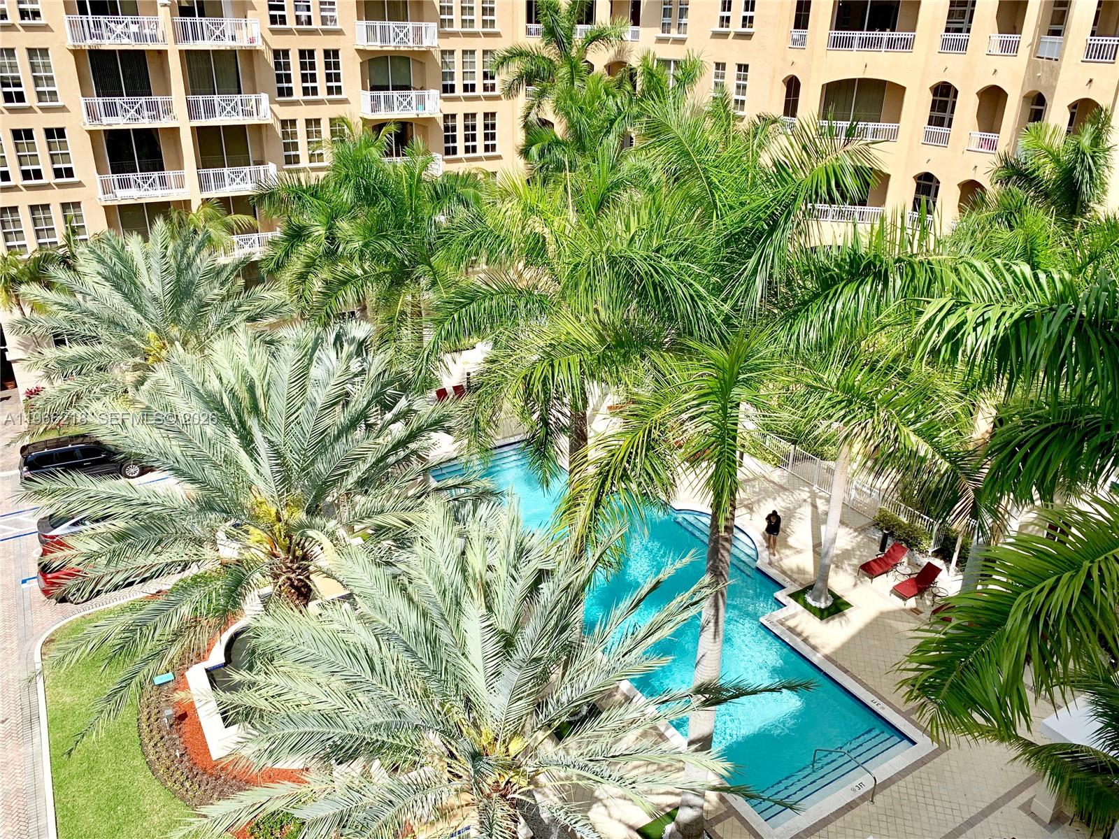 3001 NE 185th St 103