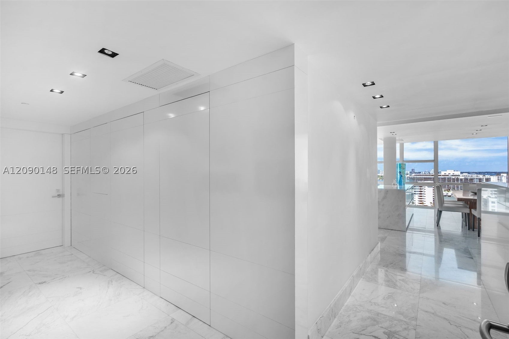 6801 Collins Ave LPH12 (Door LPH01)