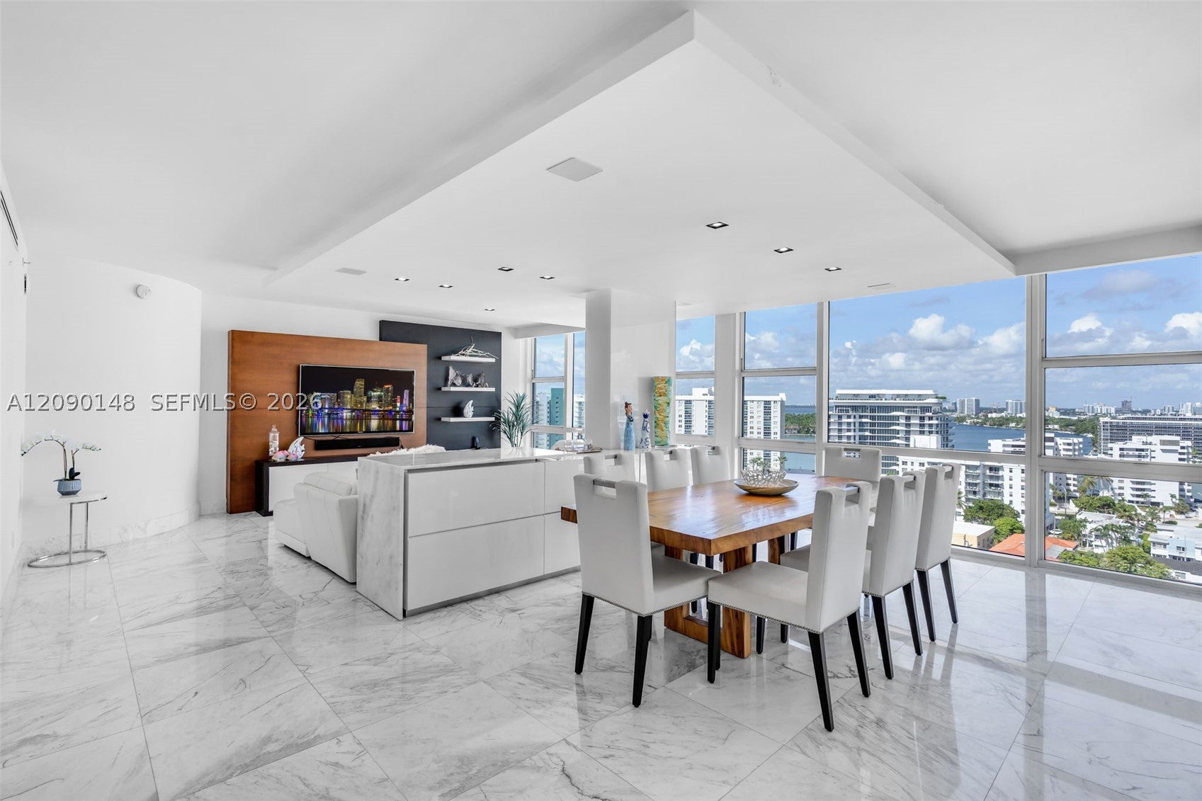 6801 Collins Ave LPH12 (Door LPH01)