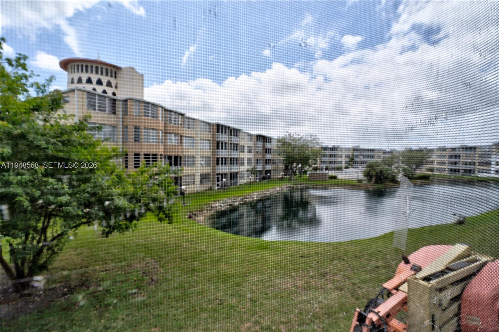 1700 NE 191st St 202