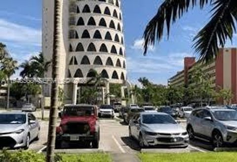 1700 NE 191st St 202 Miami FL 33179