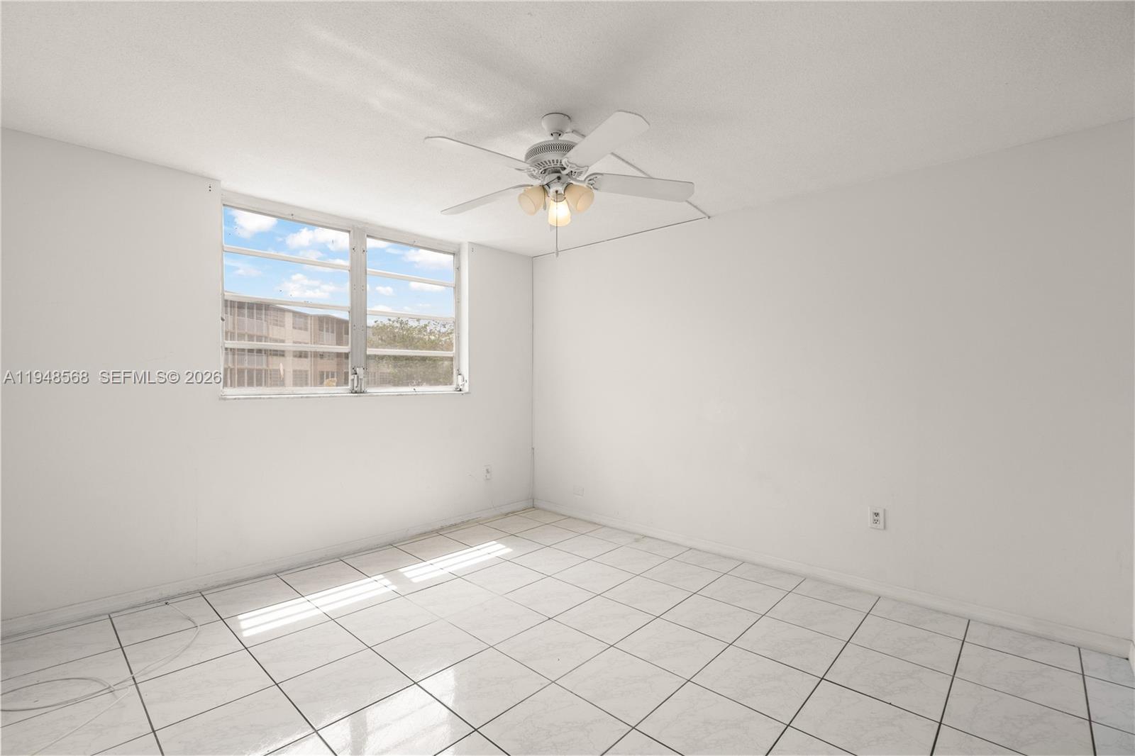 JADE WINDS GRP EASTER LIL - Residential
