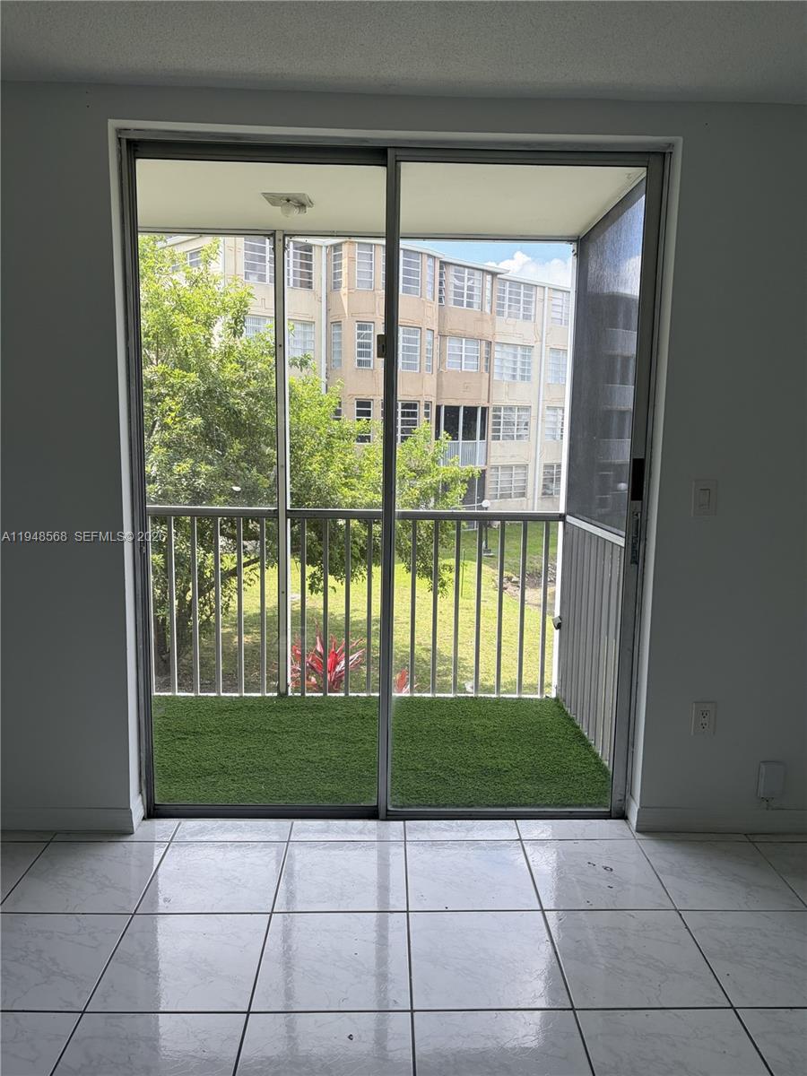 JADE WINDS GRP EASTER LIL - Residential