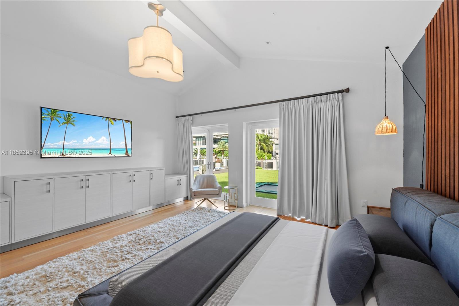 GOLDEN BEACH SEC D - Residential