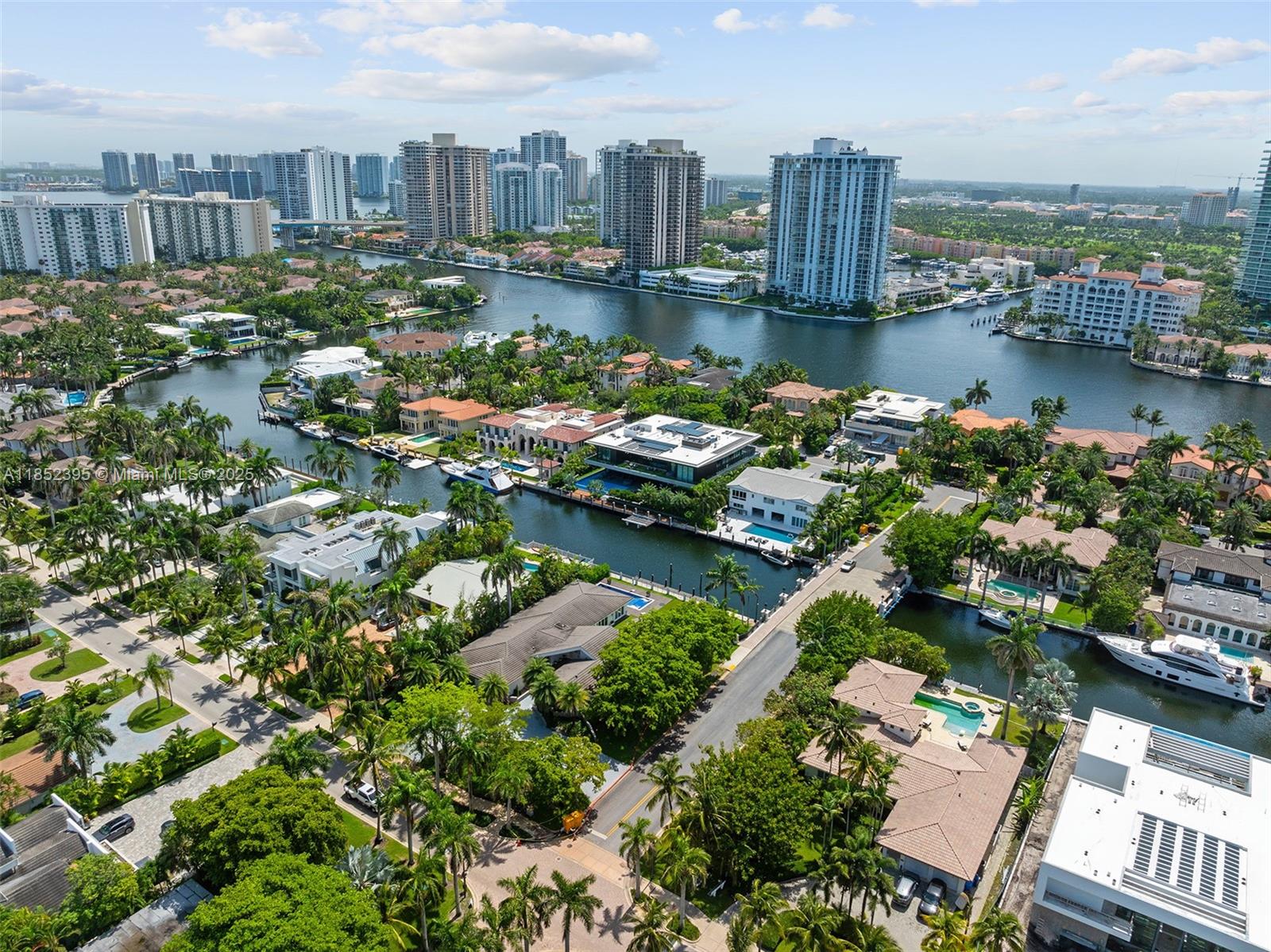 GOLDEN BEACH SEC D - Residential