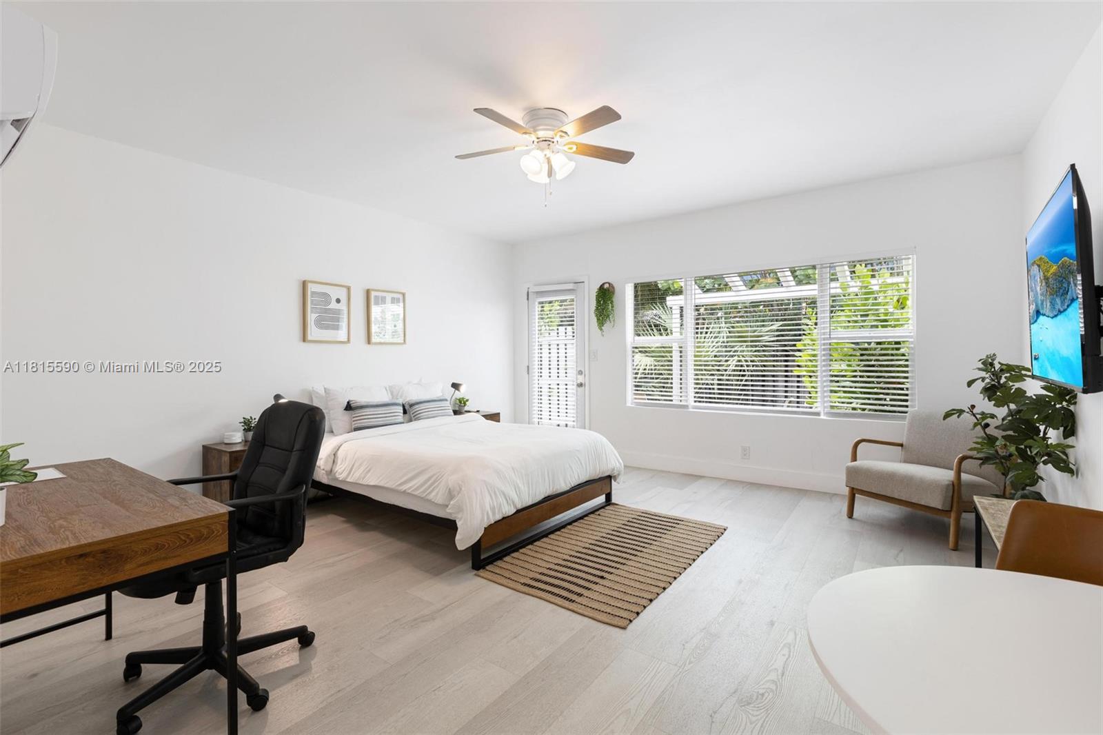 Rental Property at 301 Ne 17th Ave 2, Fort Lauderdale, Broward County, Florida - Bedrooms: 1 
Bathrooms: 1  - $2,500 MO.