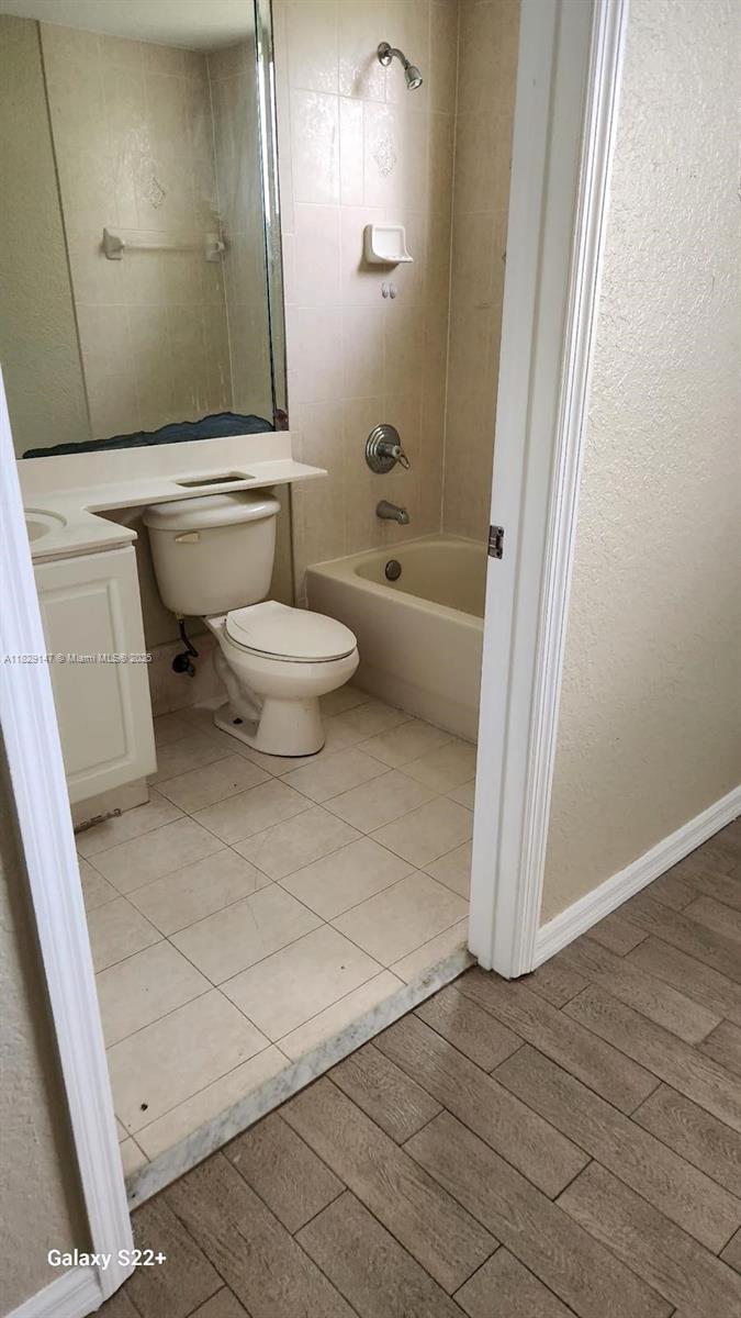 7180 NW 174th Ter 204