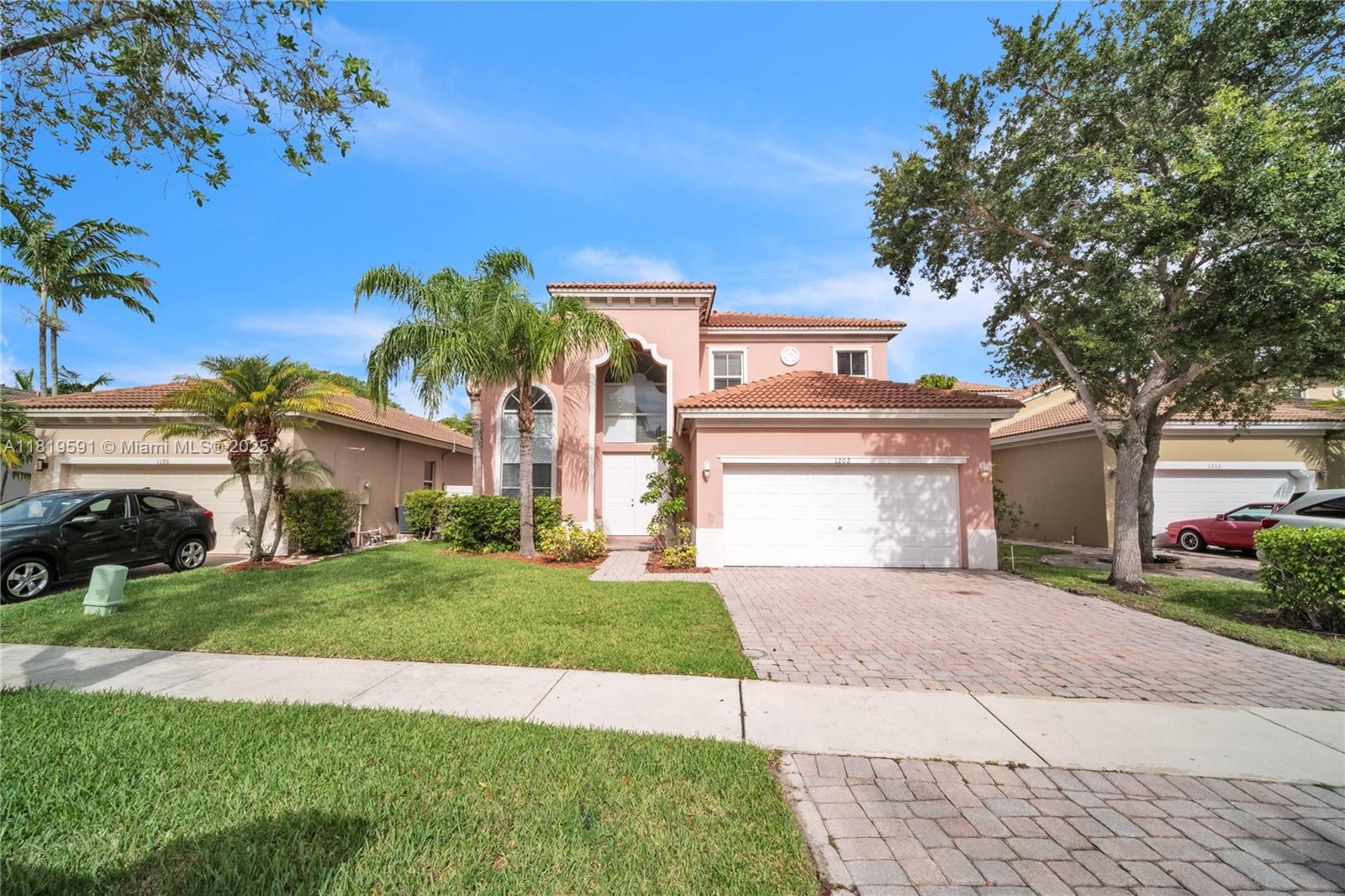 1202 Ne 37th Pl, Homestead, Miami-Dade County, Florida - 4 Bedrooms  
2 Bathrooms - 