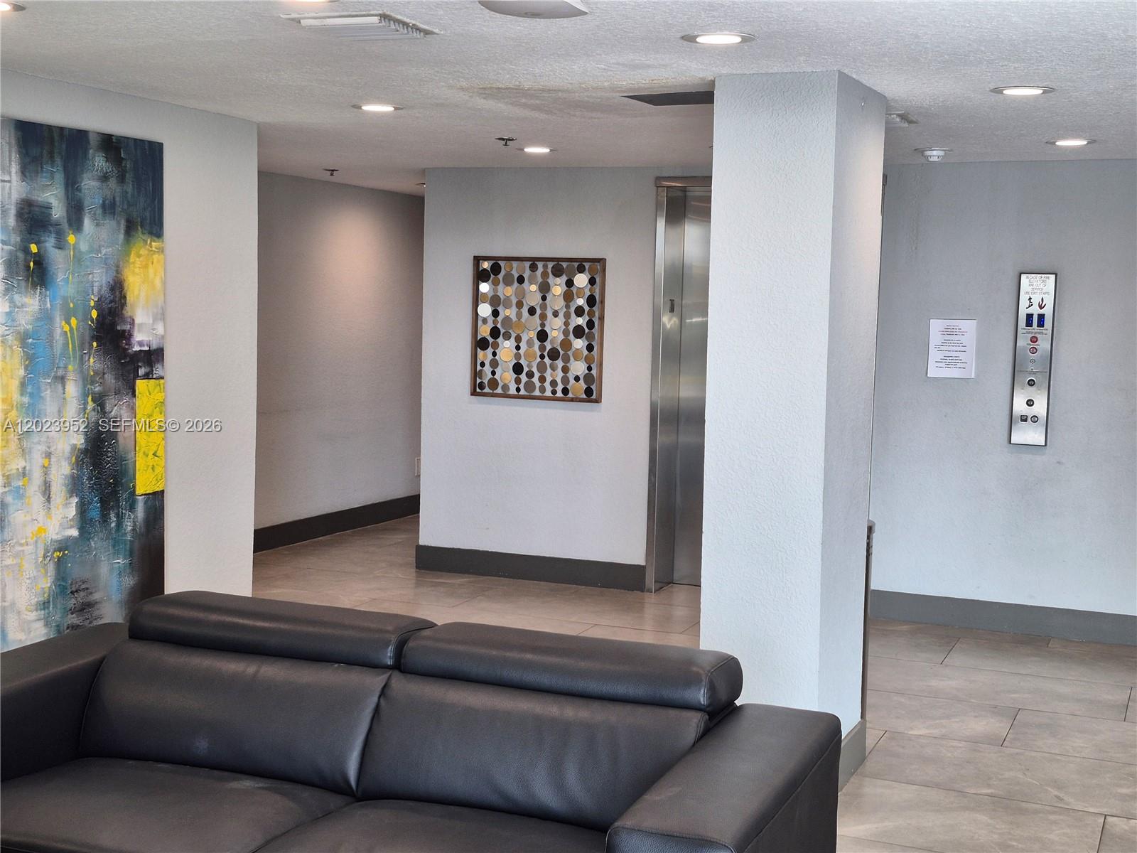 REEF WEST CONDO - Residential
