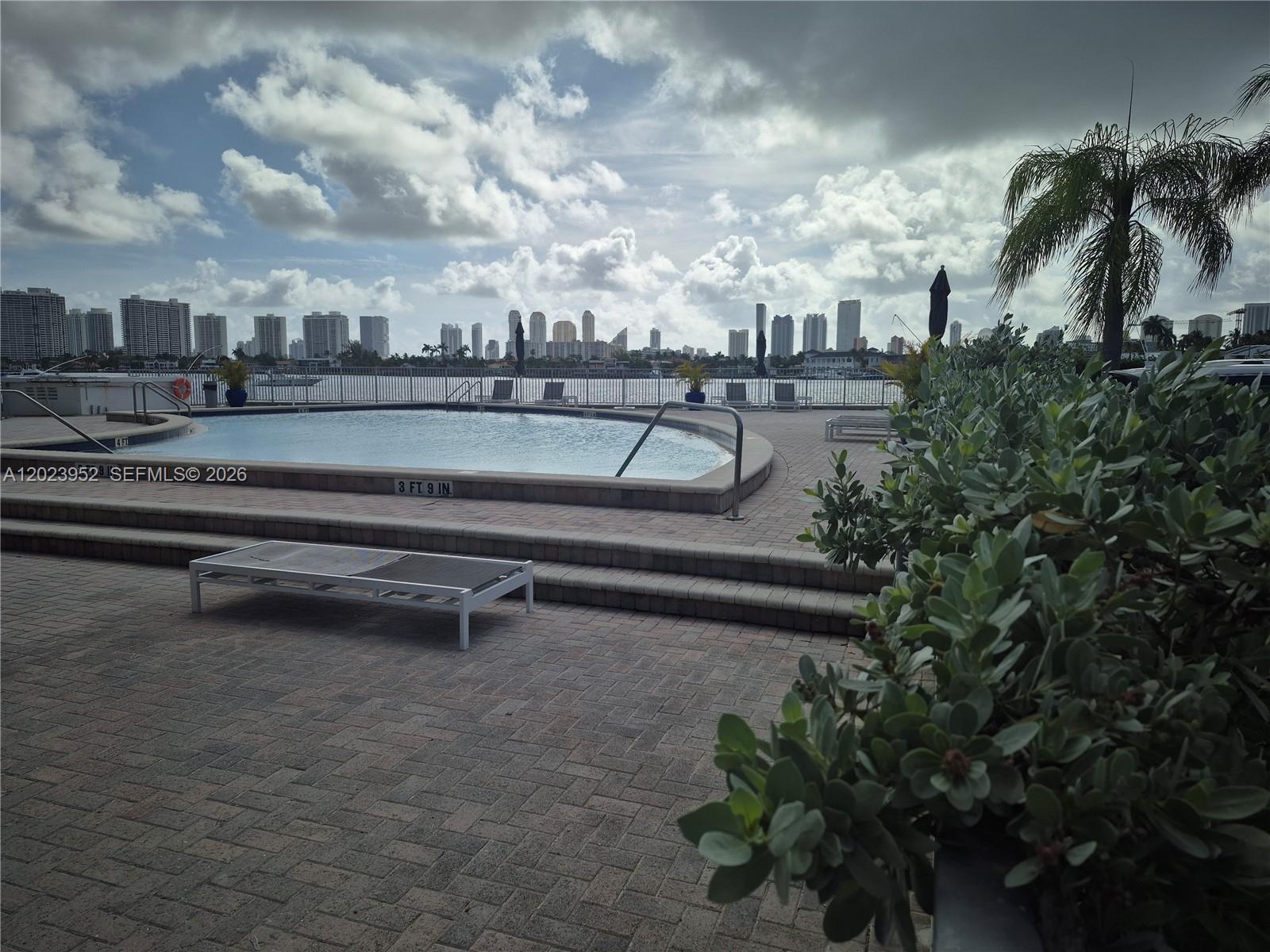 REEF WEST CONDO - Residential