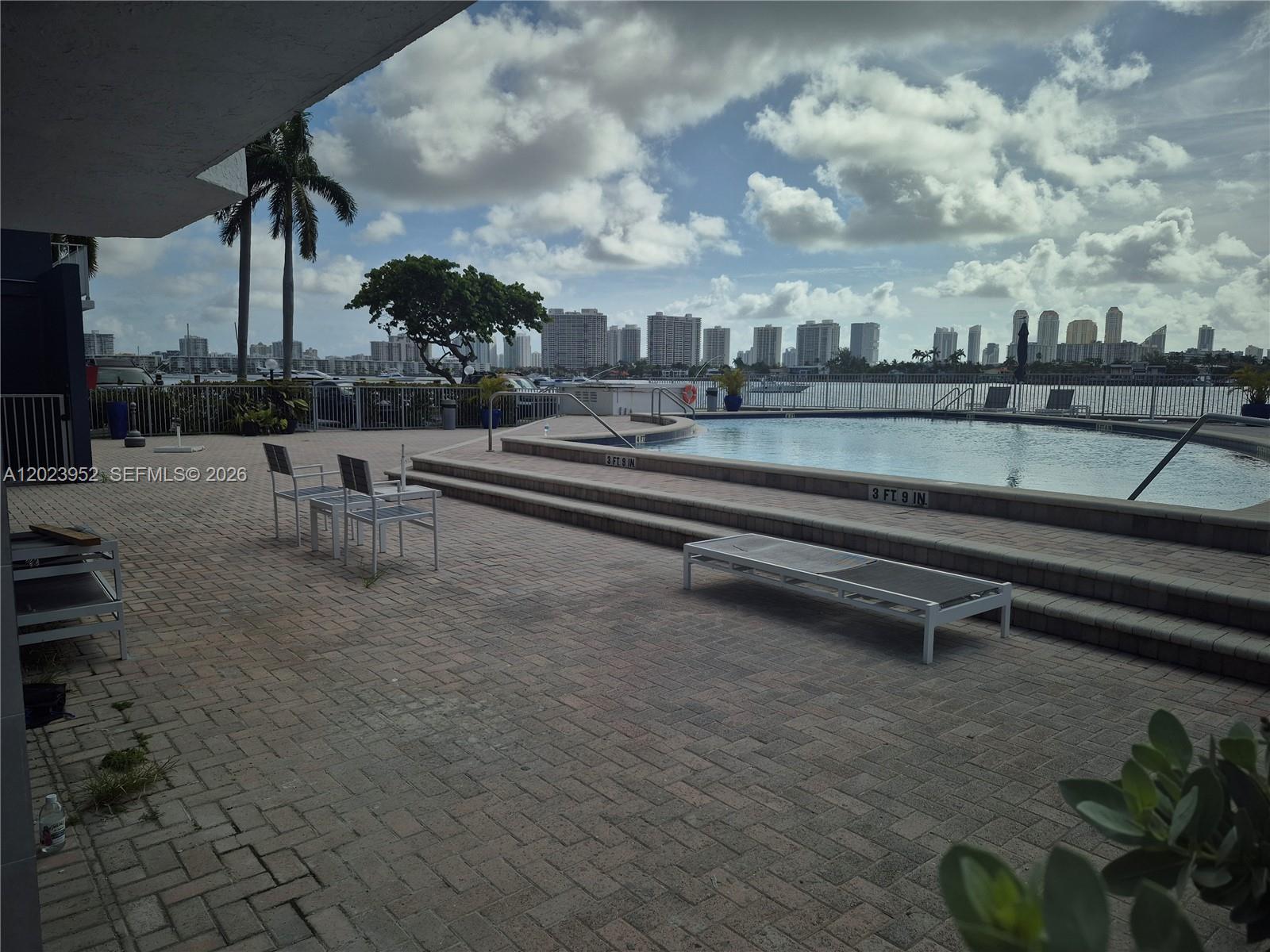 REEF WEST CONDO - Residential