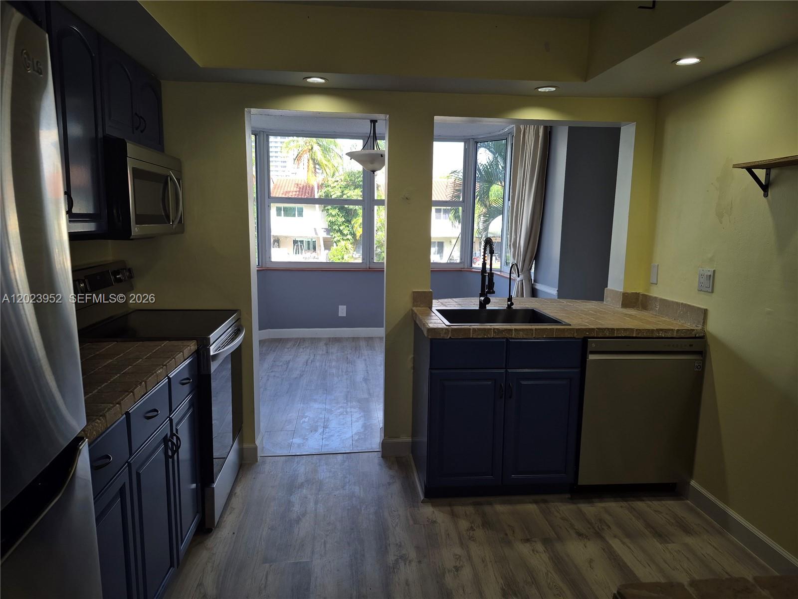 REEF WEST CONDO - Residential