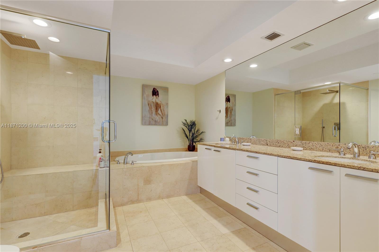 BEACH CLUB CONDO - Residential Lease