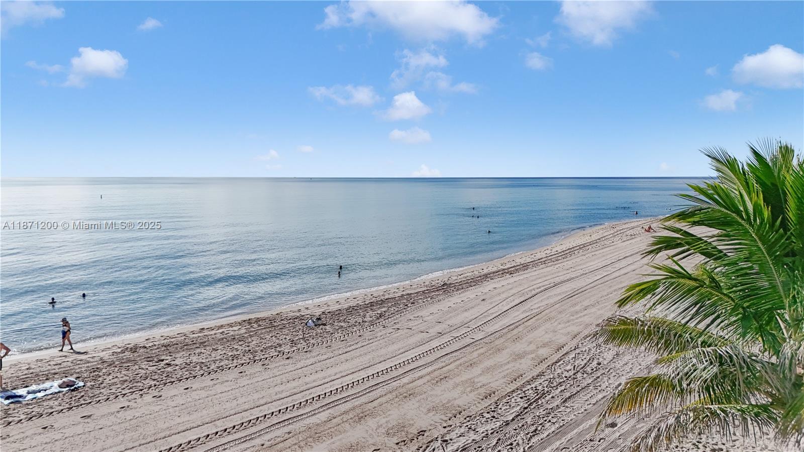 BEACH CLUB CONDO - Residential Lease