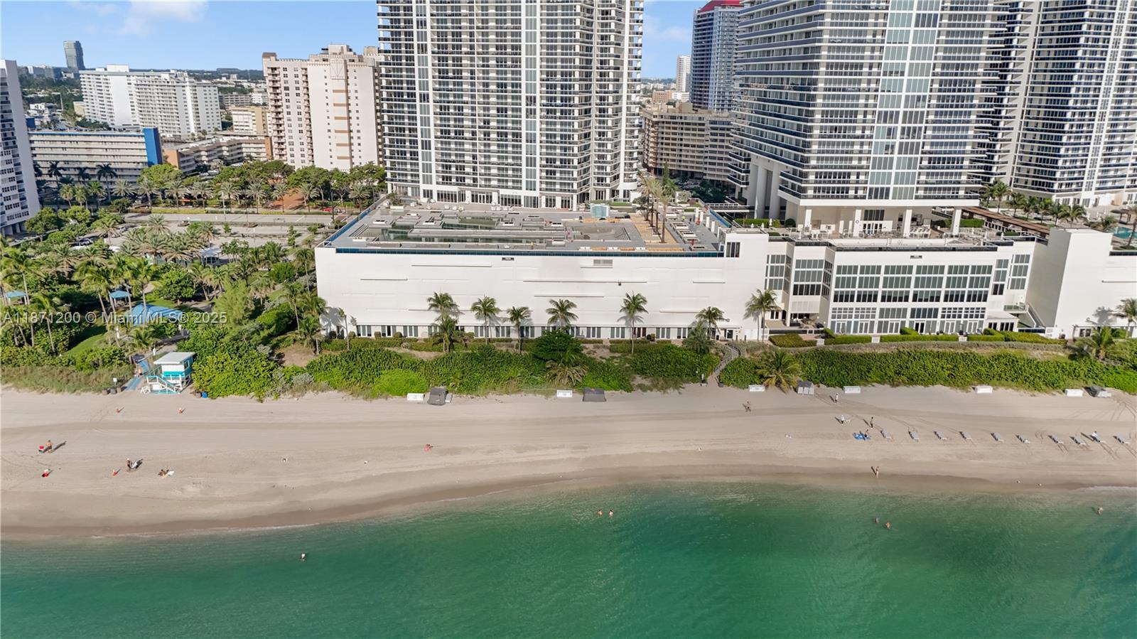 BEACH CLUB CONDO - Residential Lease