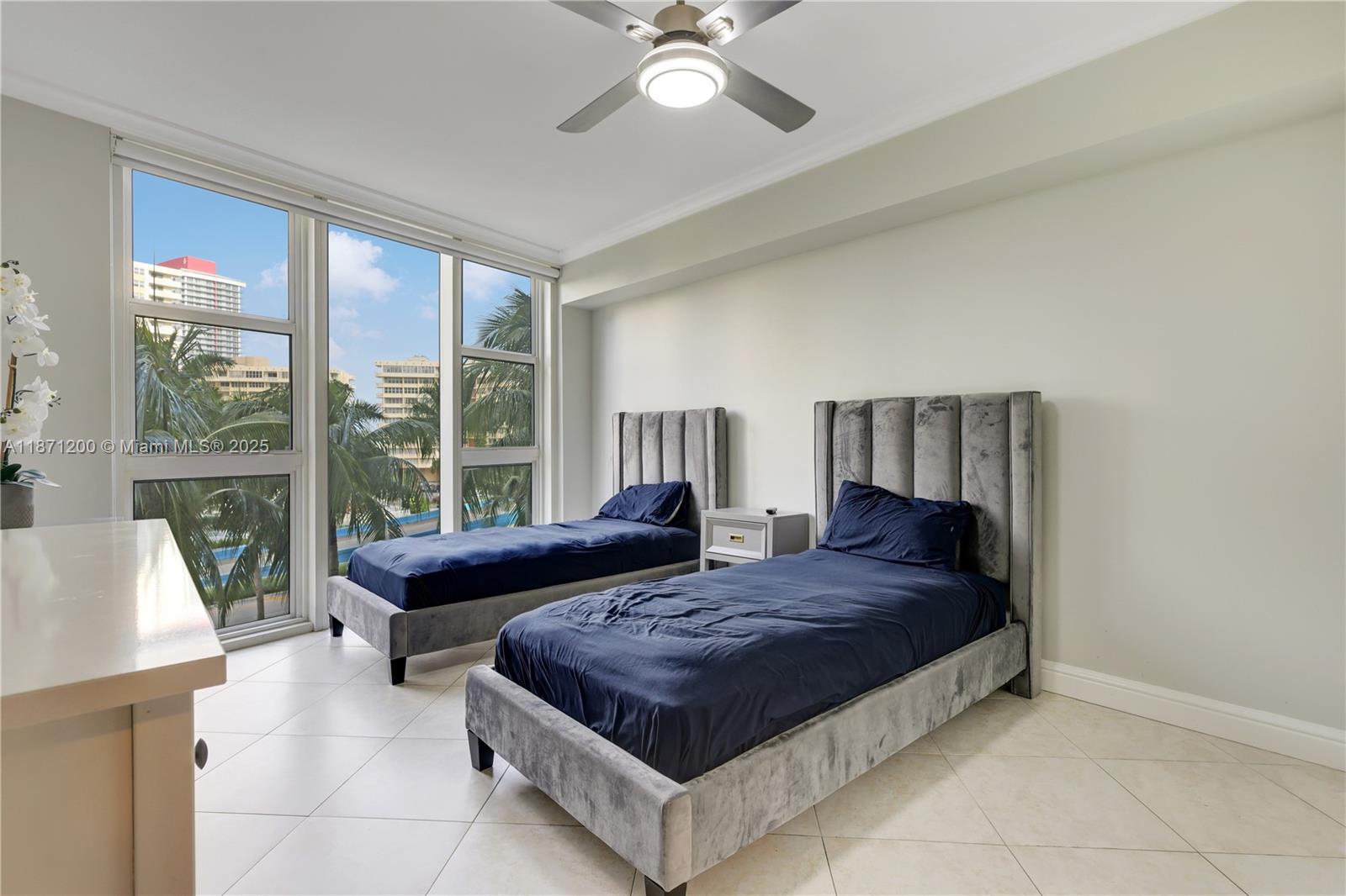 BEACH CLUB CONDO - Residential Lease