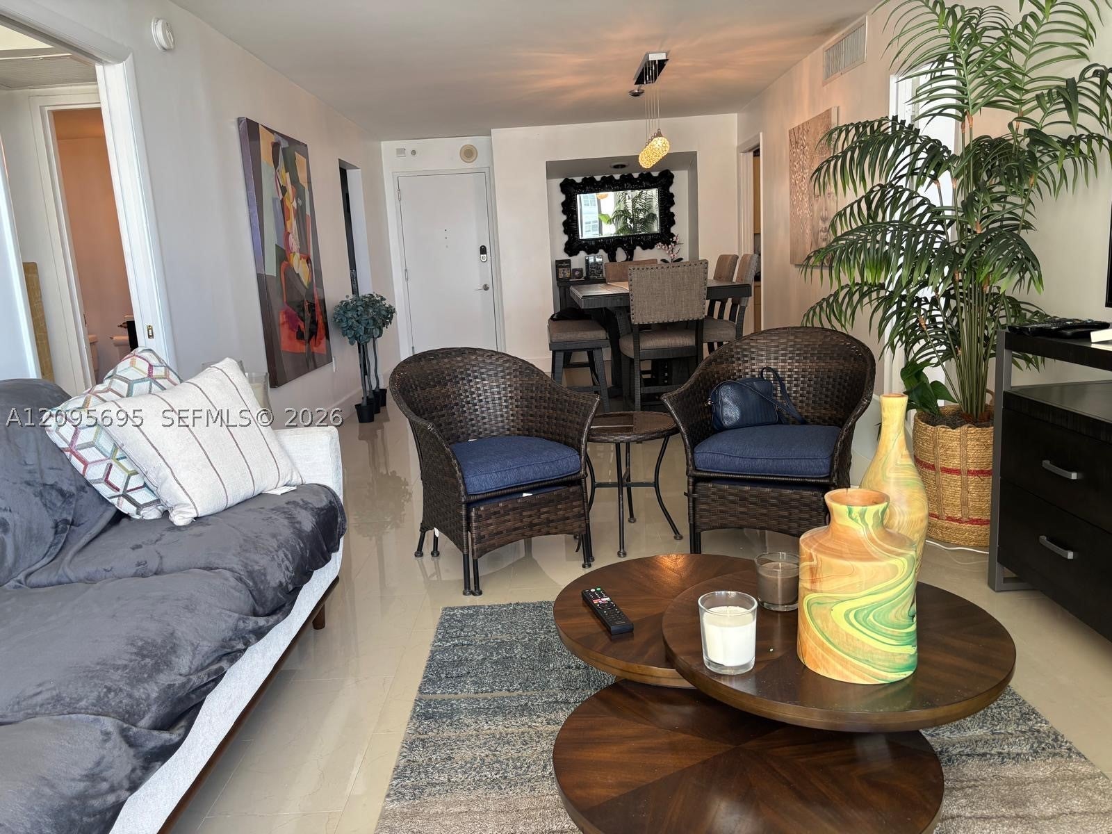 5701 Collins Ave 912
