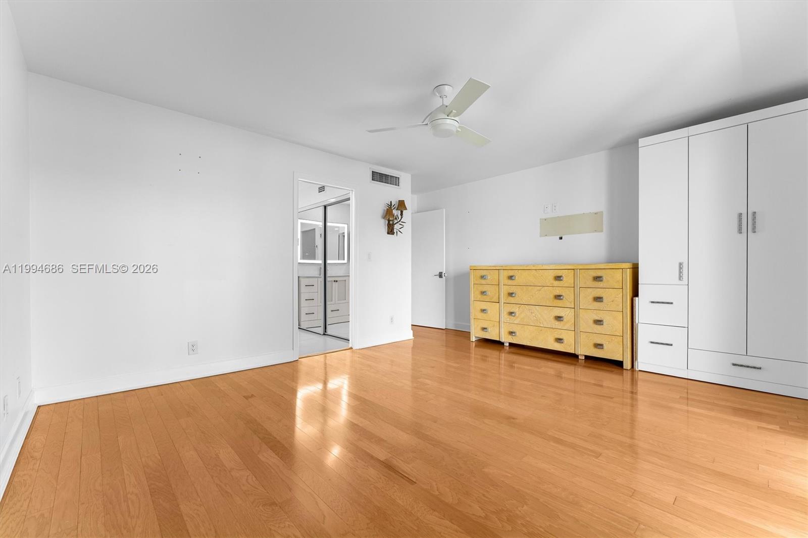 ROYALE HARBOUR CONDO OR 2 - Residential