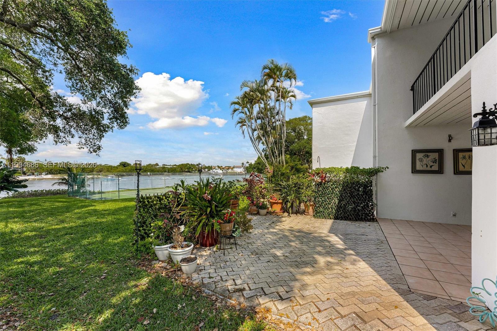 ROYALE HARBOUR CONDO OR 2 - Residential