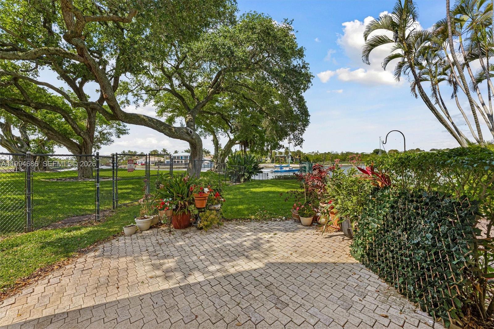 ROYALE HARBOUR CONDO OR 2 - Residential