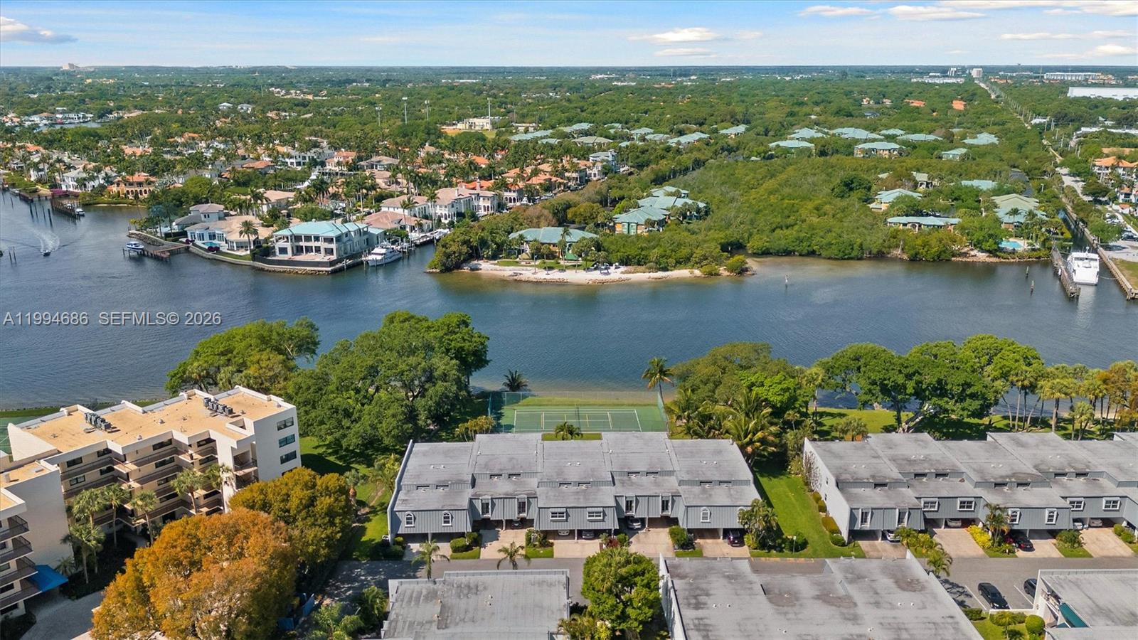 ROYALE HARBOUR CONDO OR 2 - Residential