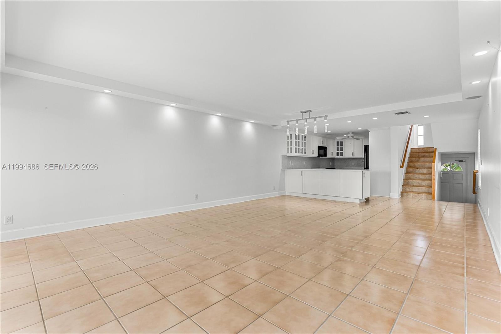 ROYALE HARBOUR CONDO OR 2 - Residential